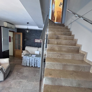 VENTA DUPLEX EN BARRIADA DE LLERA