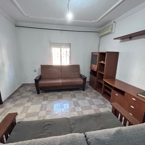 VENTA CASA CON AZOTEA EN CERRO DE REYES