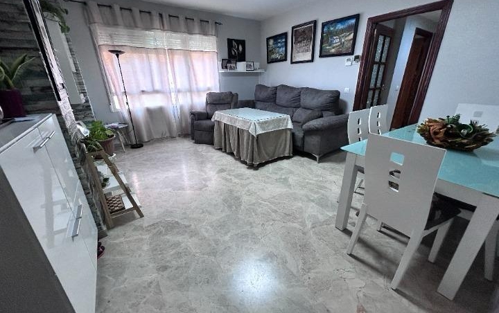 VENTA PISO EN RONDA NORTE