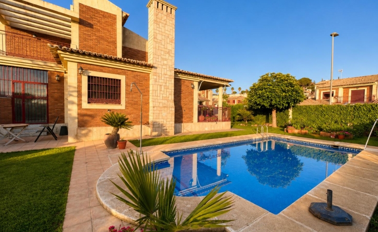 VENTA CHALET EN LOS MONTITOS