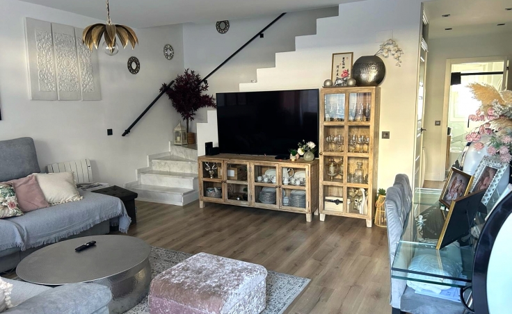 VENTA CHALET ADOSADO EN LA PILARA